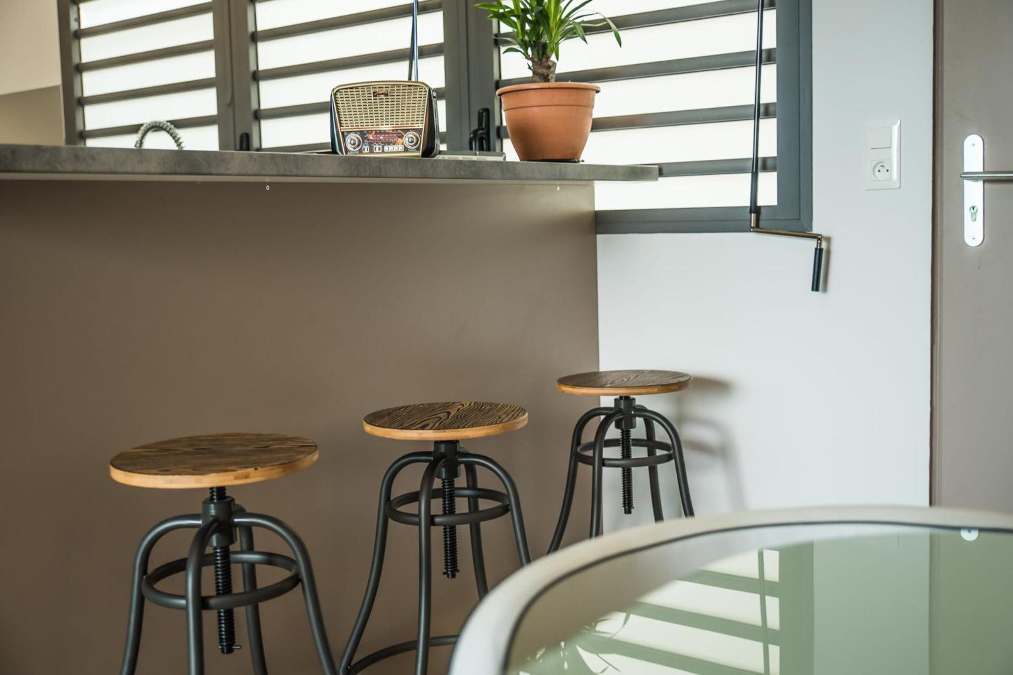 Appartement Ylang Ylang A L Ermitage Les Bains - Proche De La Mer Pour 4 Personnes Saint-Paul Rom bilde
